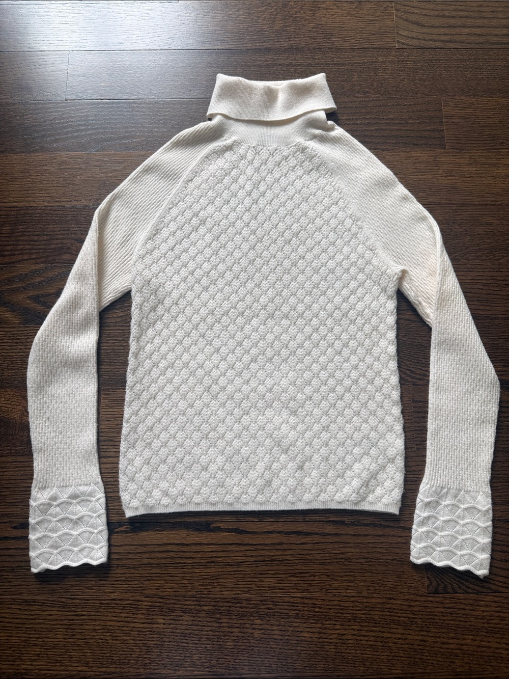 525 America Cream Cable-Texture Turtleneck Sweater